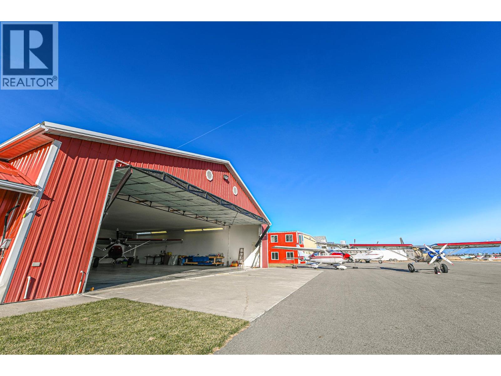 9426 Airport Access Road, Cranbrook, British Columbia  V1C 7E4 - Photo 41 - 10369390