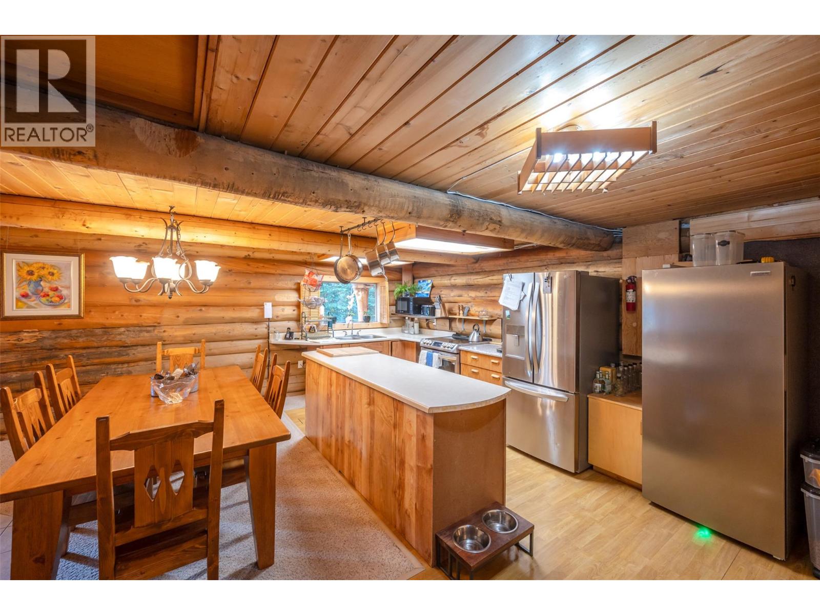 121 The Circle, Apex Mountain, British Columbia  V2A 0E2 - Photo 2 - 10369728