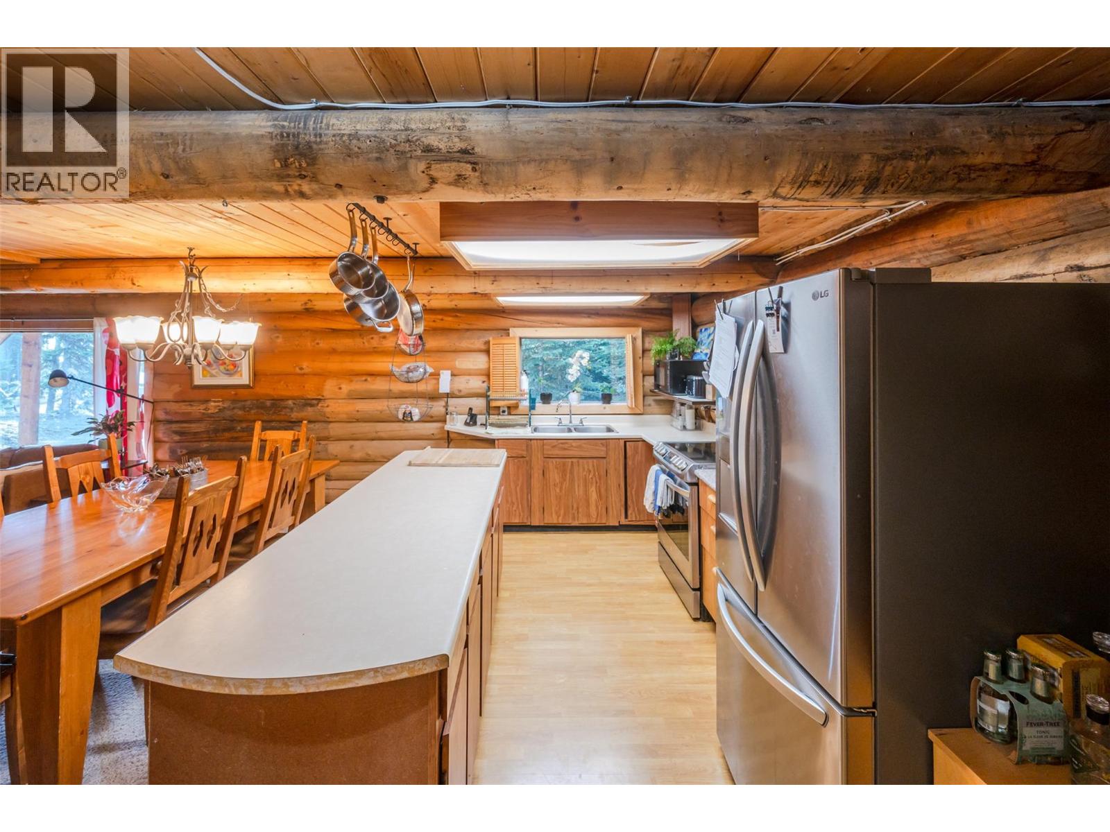 121 The Circle, Apex Mountain, British Columbia  V2A 0E2 - Photo 3 - 10369728