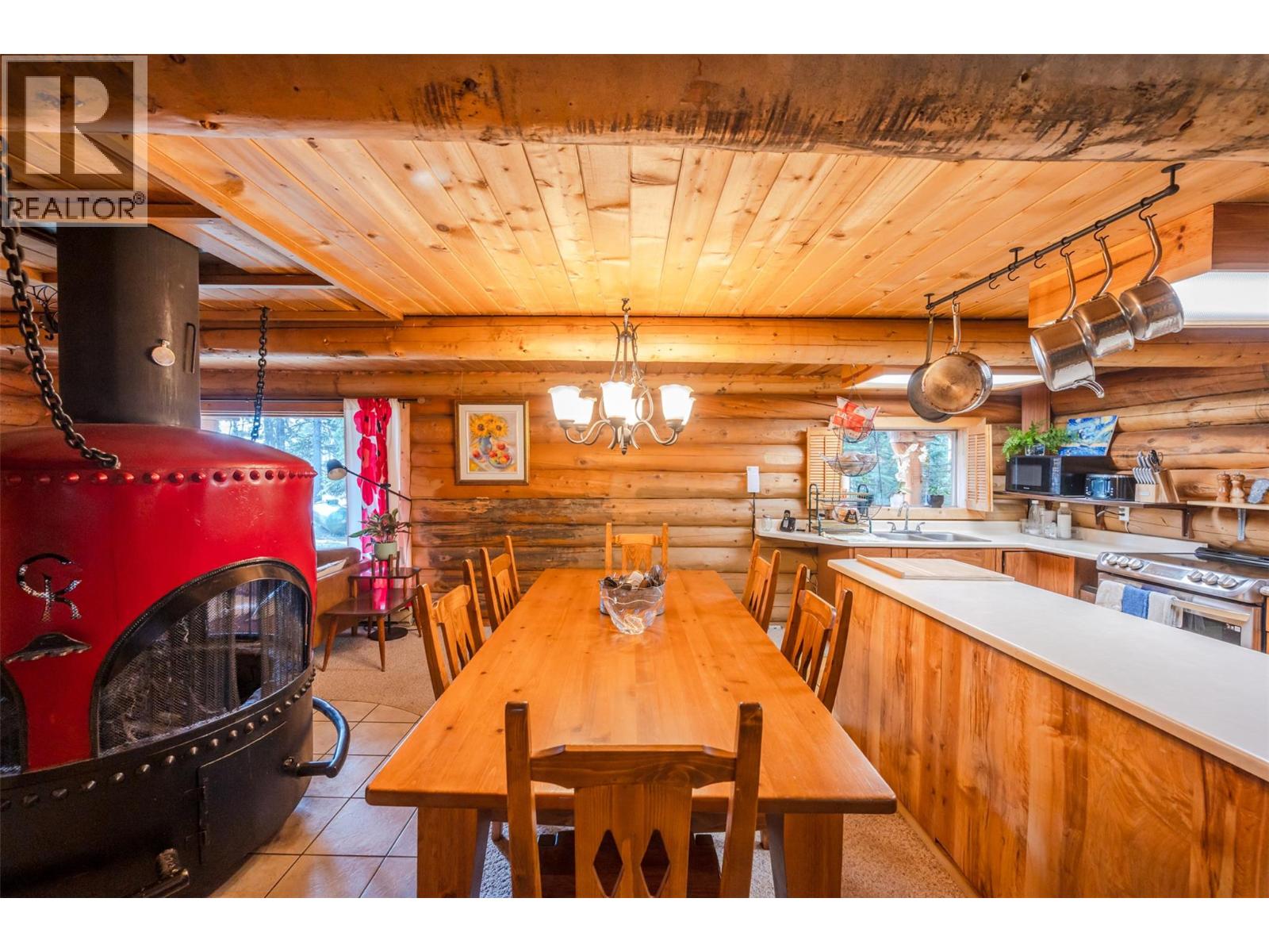 121 The Circle, Apex Mountain, British Columbia  V2A 0E2 - Photo 8 - 10369728