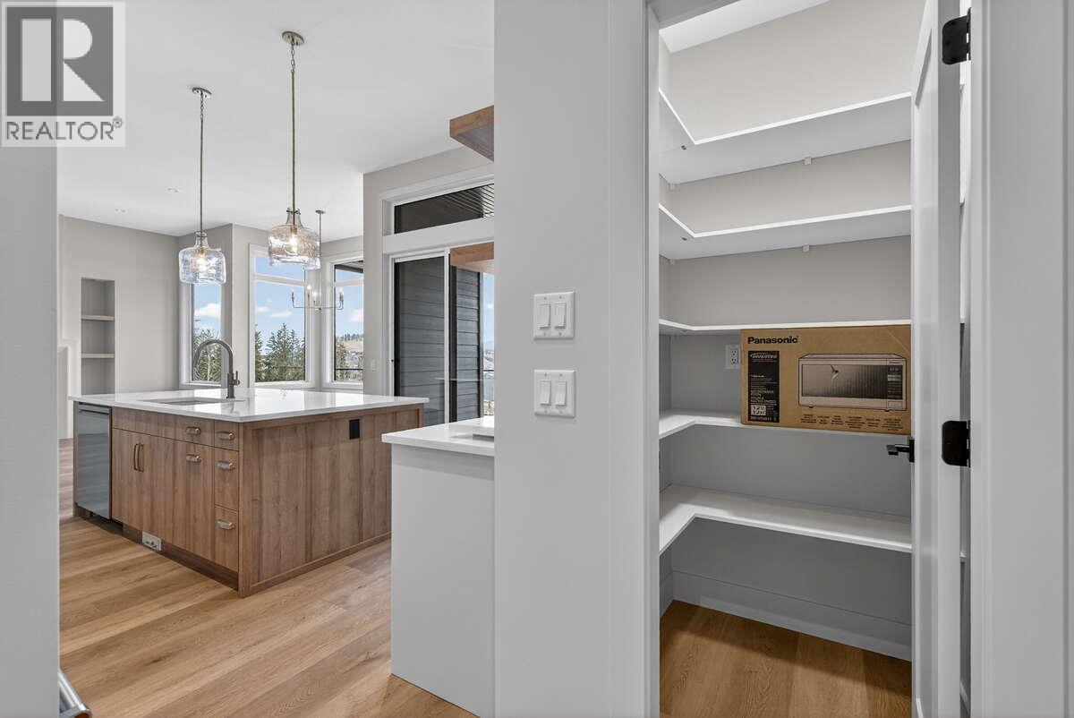 2066 Cortina Drive, Kelowna, British Columbia  V1P 0B2 - Photo 16 - 10369753