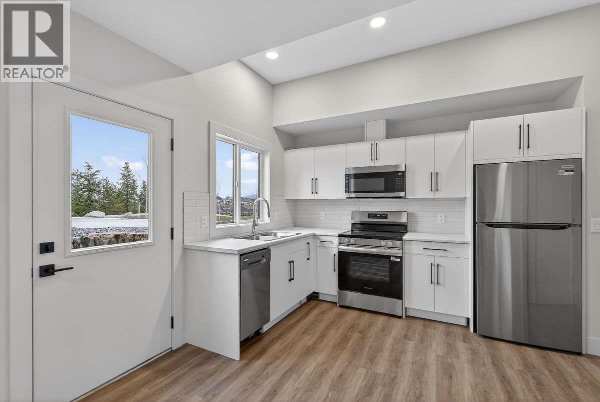 2066 Cortina Drive, Kelowna, British Columbia  V1P 0B2 - Photo 28 - 10369753