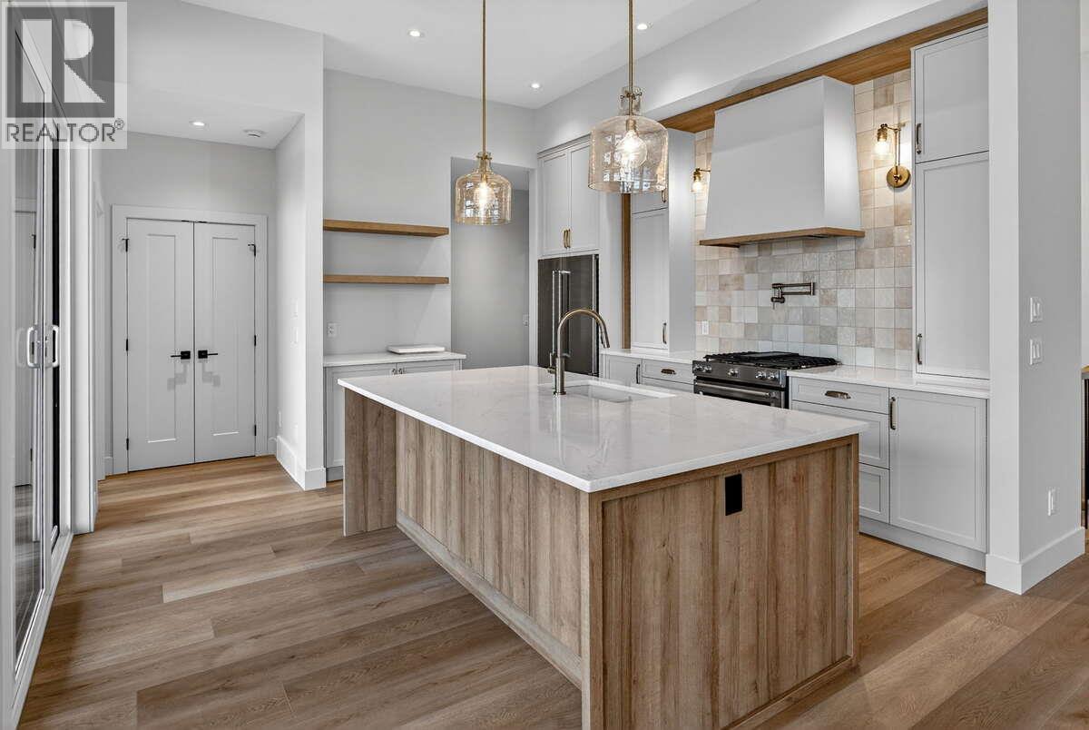 2066 Cortina Drive, Kelowna, British Columbia  V1P 0B2 - Photo 6 - 10369753