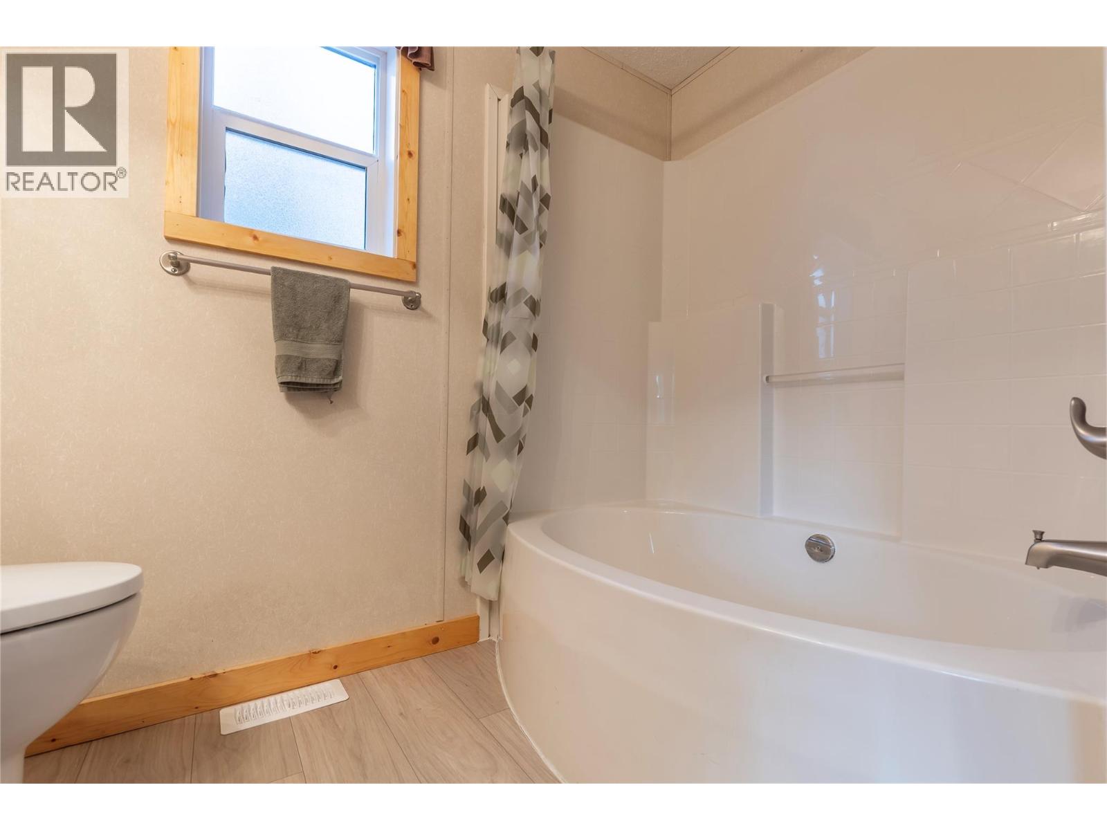 6588 97a Highway Unit# 51, Enderby, British Columbia  V0E 1V3 - Photo 21 - 10369419