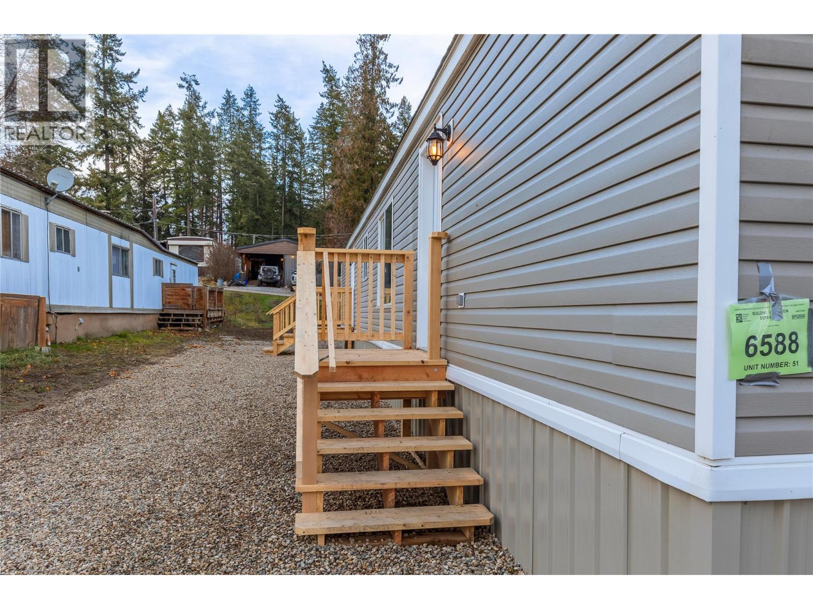 6588 97a Highway Unit# 51, Enderby, British Columbia  V0E 1V3 - Photo 3 - 10369419