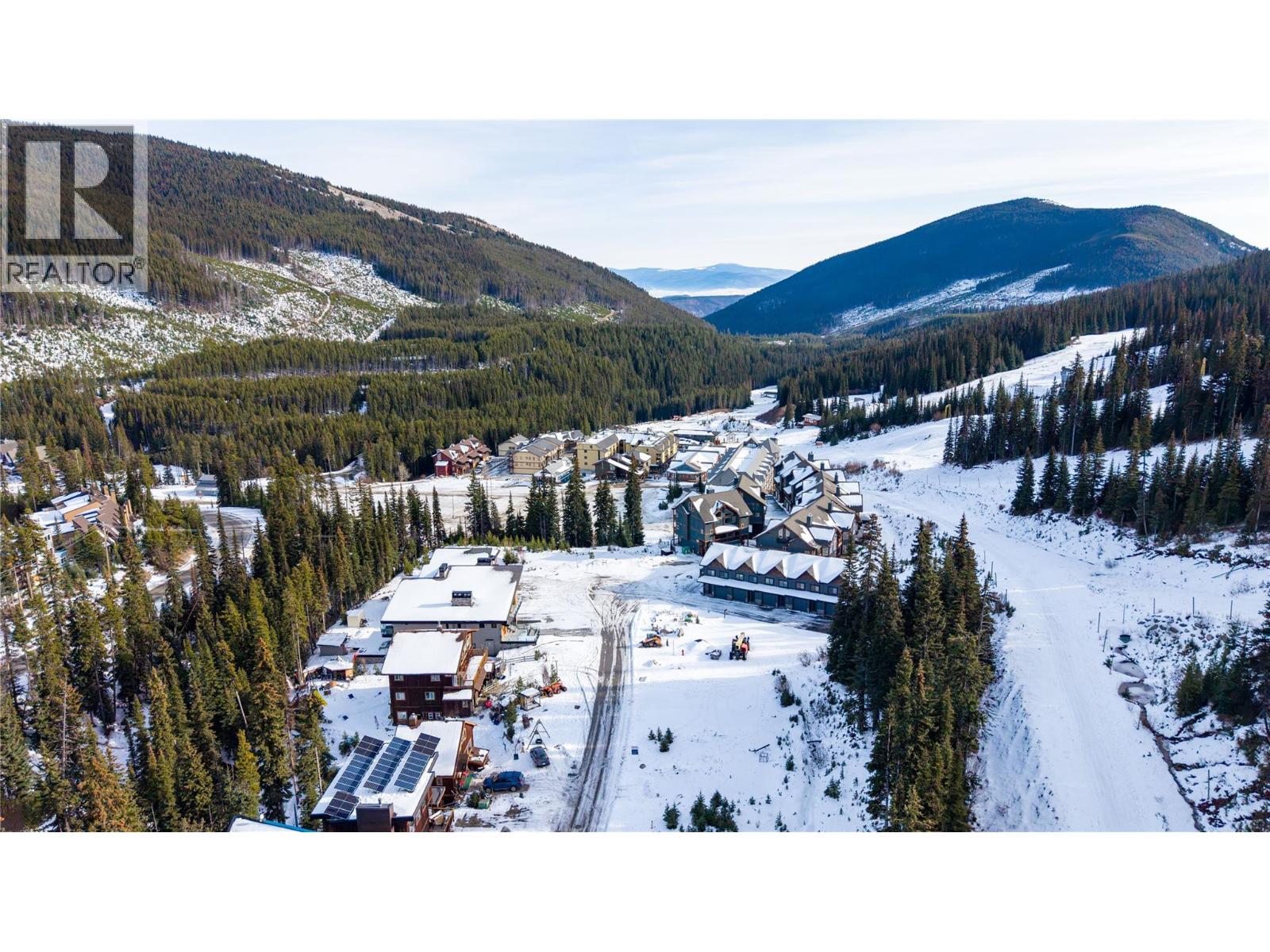 284 Creekview Road, Apex Mountain, British Columbia  V2A 0E2 - Photo 4 - 10369725