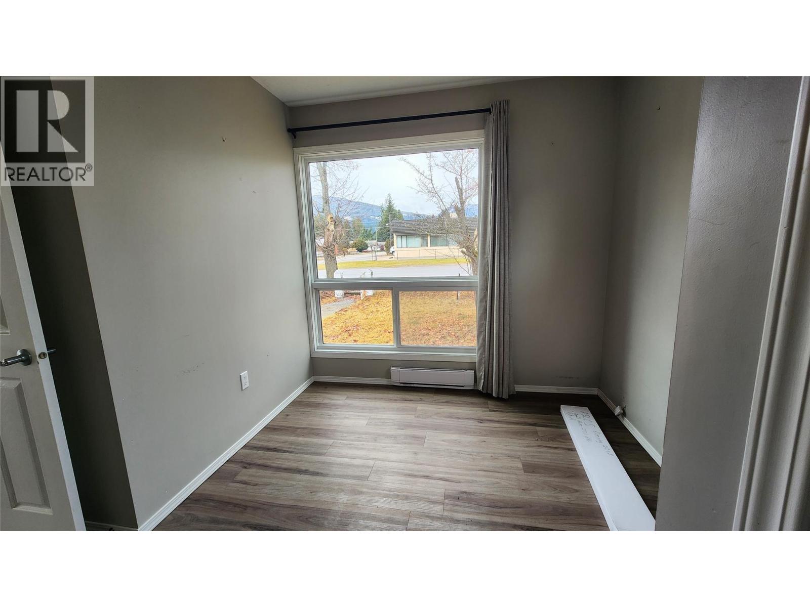 201 6th Avenue Nw, Nakusp, British Columbia  V0G 1R0 - Photo 5 - 10369777