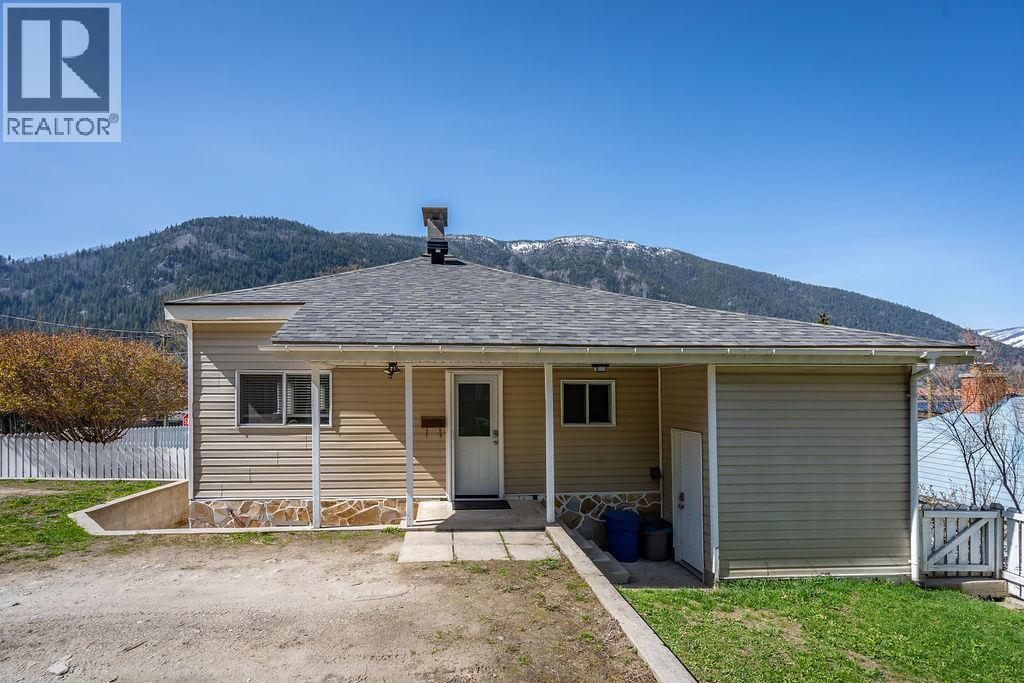 1200 Front Street, nelson, British Columbia