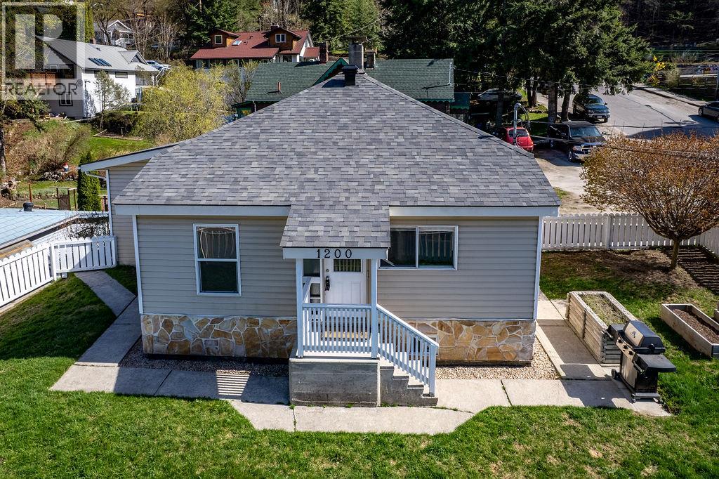 1200 Front Street, Nelson, British Columbia  V1L 4C4 - Photo 2 - 10369586