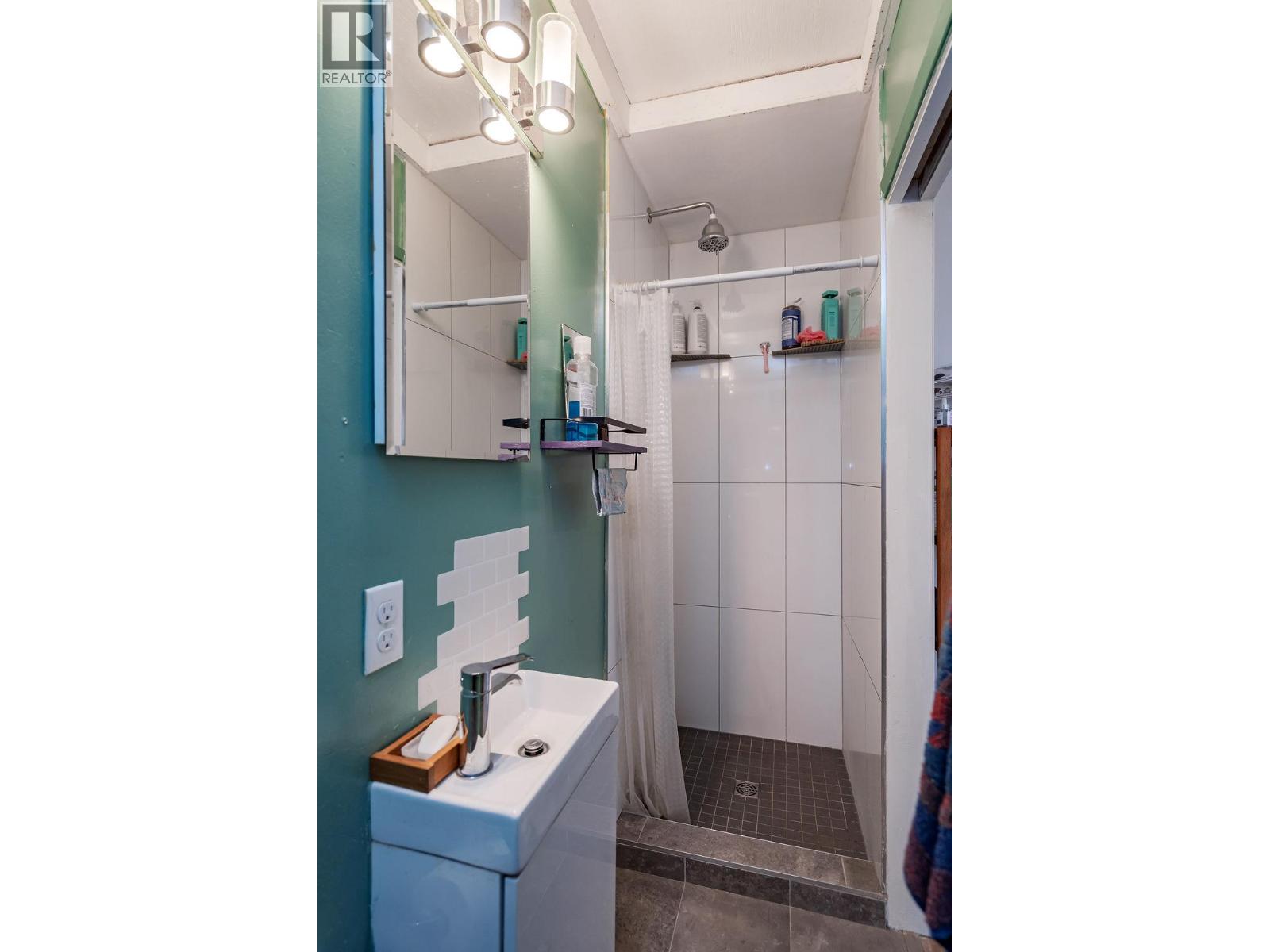 1200 Front Street, Nelson, British Columbia  V1L 4C4 - Photo 21 - 10369586