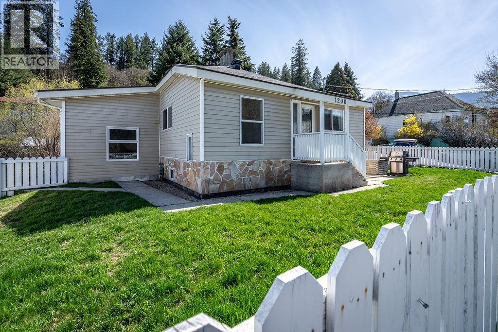 1200 Front Street, Nelson, British Columbia  V1L 4C4 - Photo 5 - 10369586