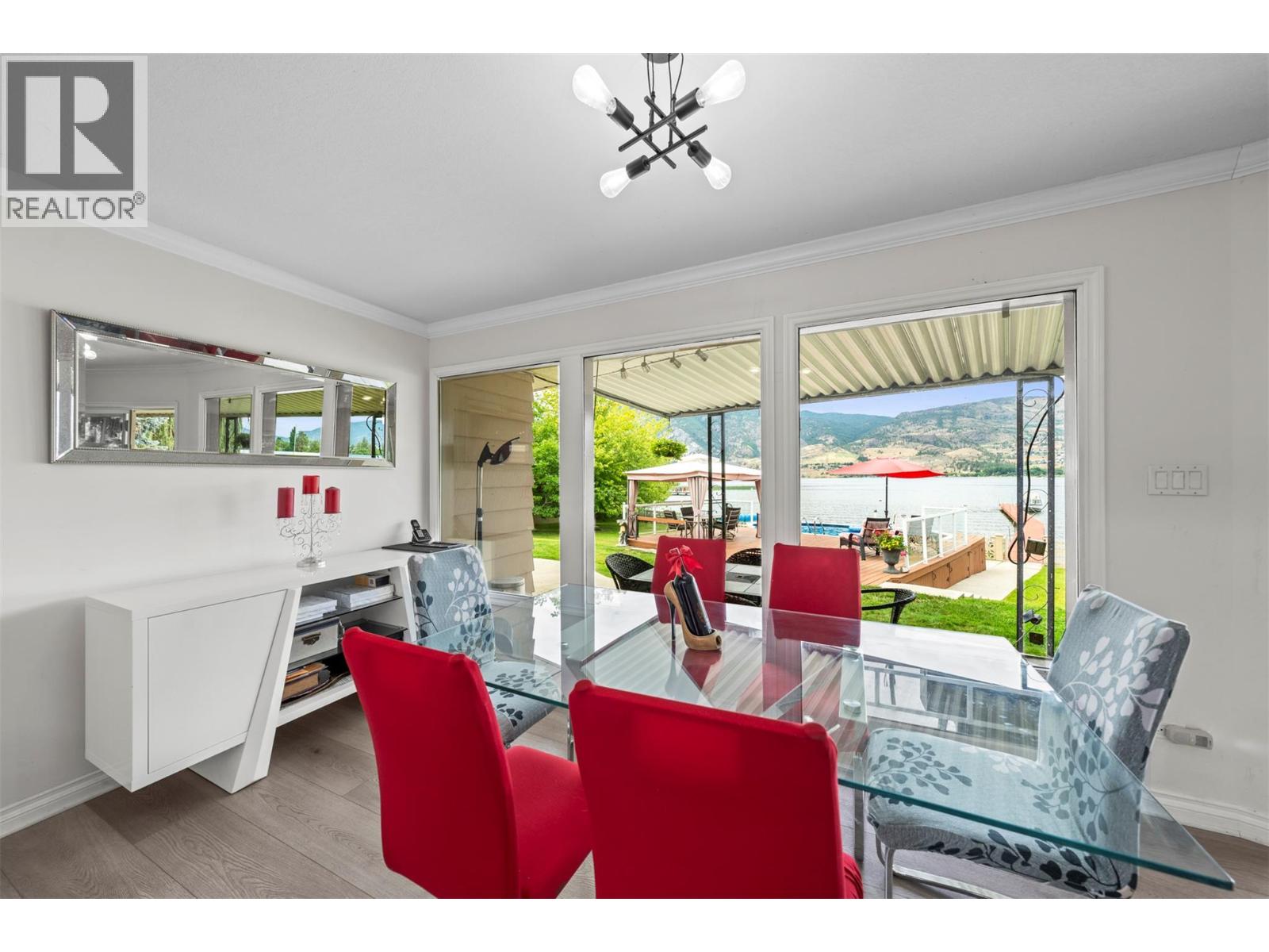 3939 Lakeside Road, Penticton, British Columbia  V2A 8W1 - Photo 9 - 10369806