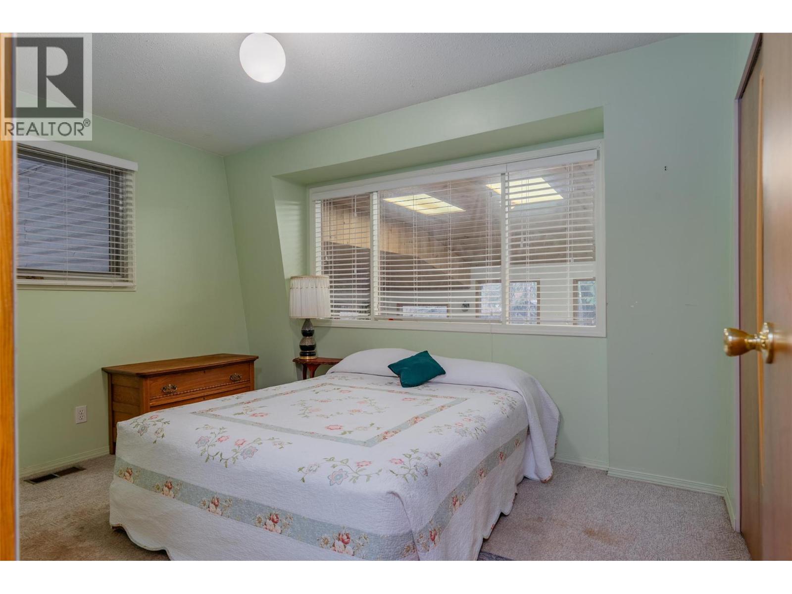 2071 Massie Road, Christina Lake, British Columbia  V0H 1E2 - Photo 15 - 10369835