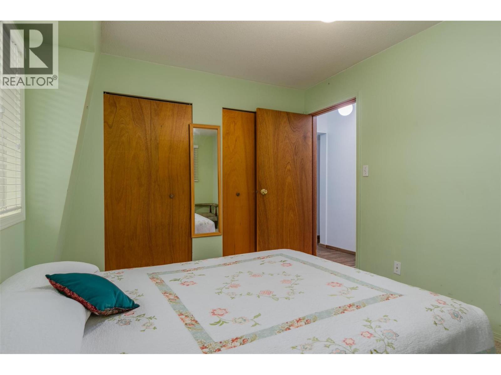 2071 Massie Road, Christina Lake, British Columbia  V0H 1E2 - Photo 16 - 10369835