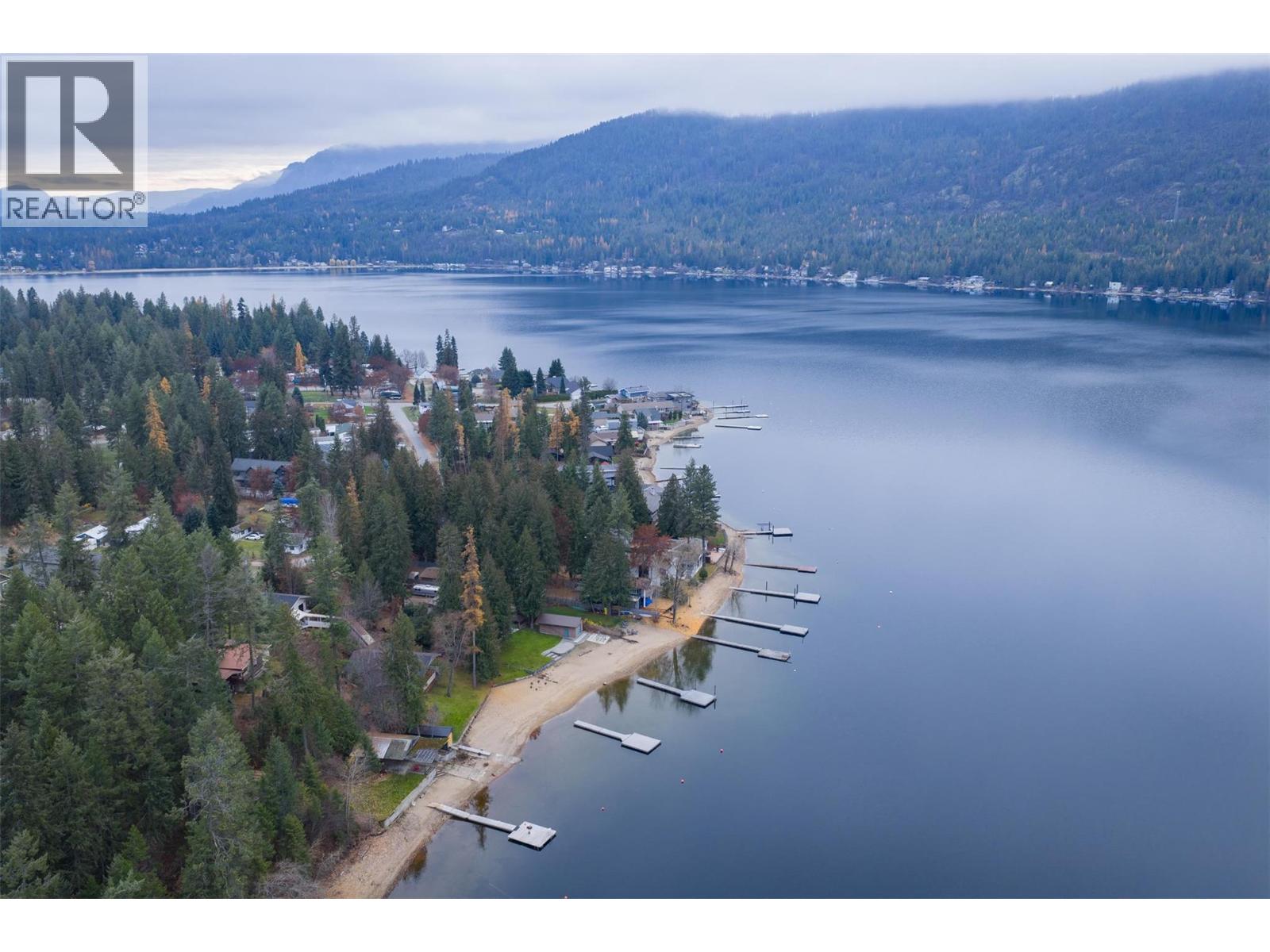 2071 Massie Road, Christina Lake, British Columbia  V0H 1E2 - Photo 2 - 10369835