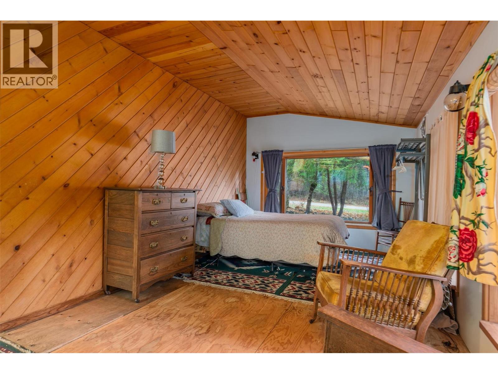 2071 Massie Road, Christina Lake, British Columbia  V0H 1E2 - Photo 23 - 10369835