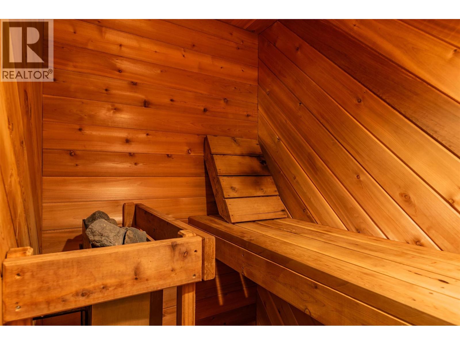 2071 Massie Road, Christina Lake, British Columbia  V0H 1E2 - Photo 25 - 10369835