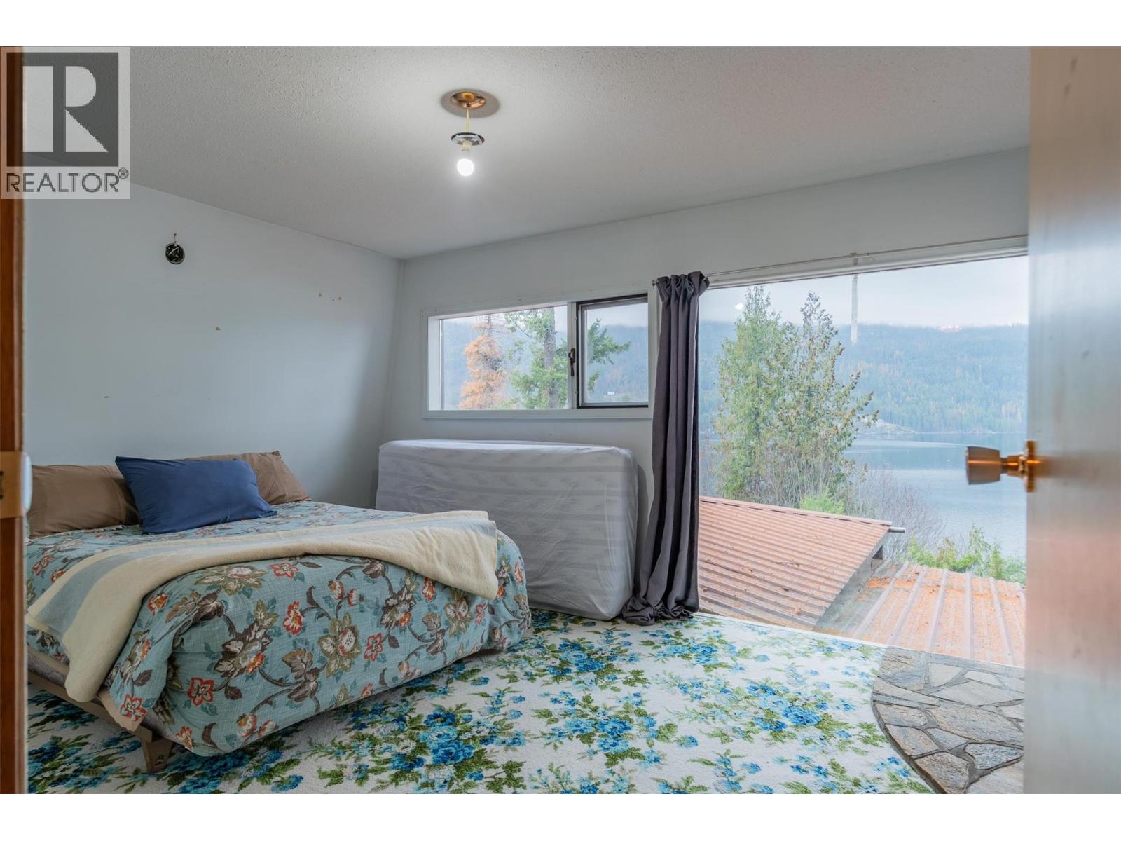 2071 Massie Road, Christina Lake, British Columbia  V0H 1E2 - Photo 29 - 10369835