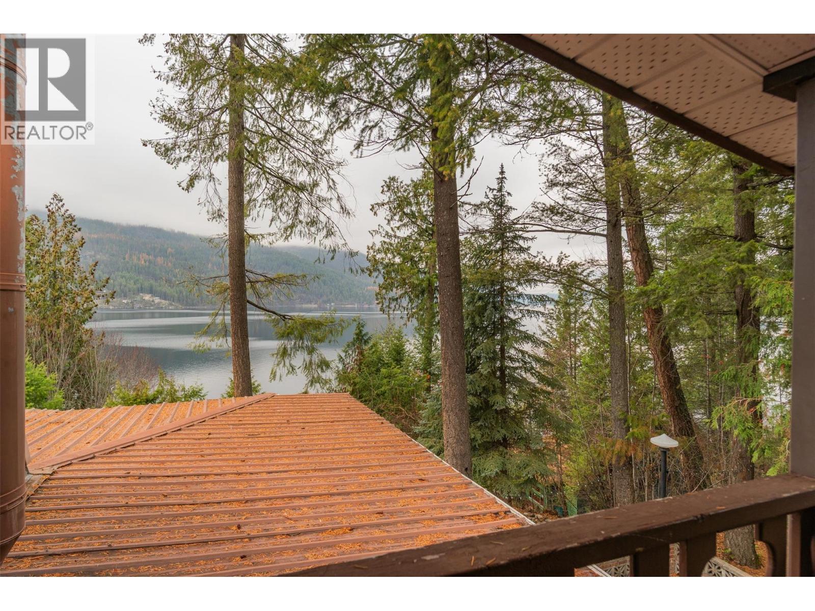 2071 Massie Road, Christina Lake, British Columbia  V0H 1E2 - Photo 37 - 10369835