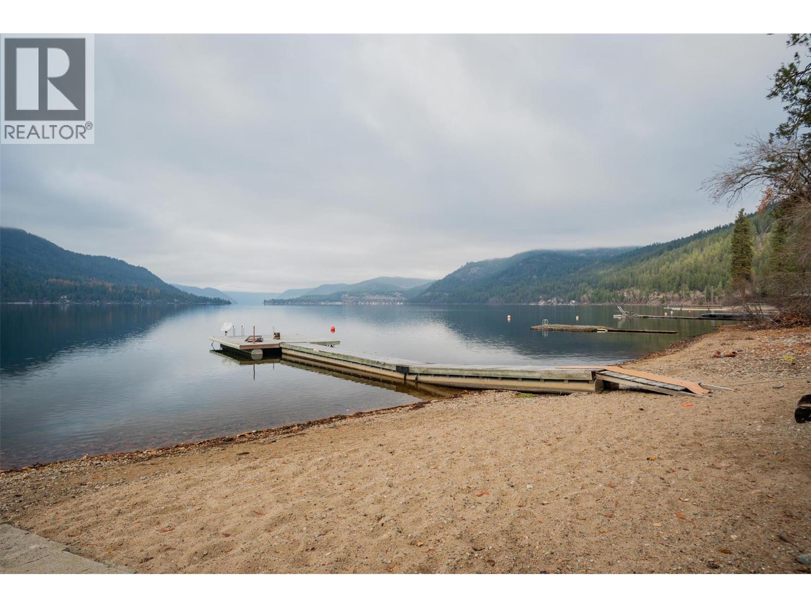 2071 Massie Road, Christina Lake, British Columbia  V0H 1E2 - Photo 5 - 10369835