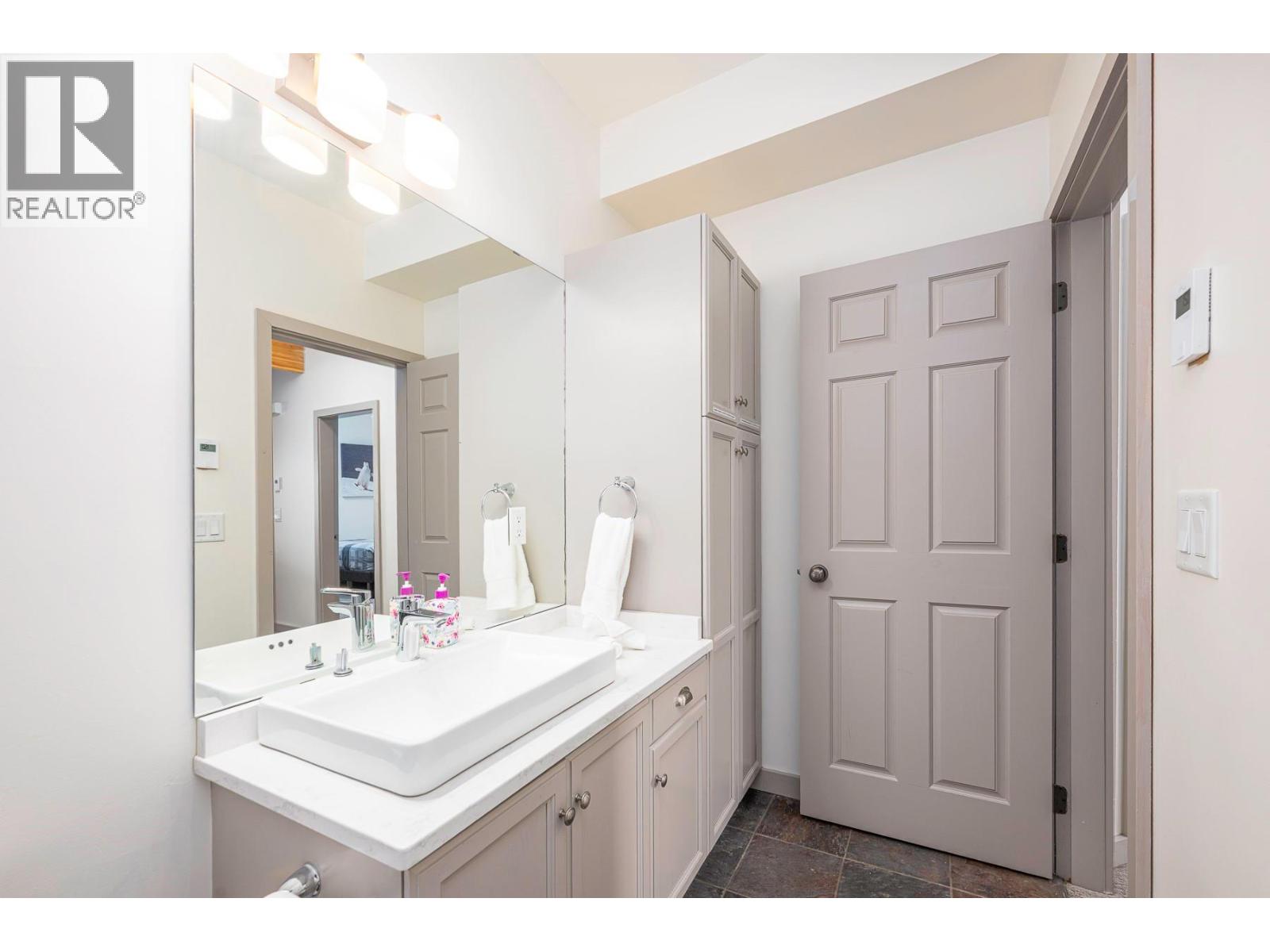 5940 Snowpines Way Unit# 2, Big White, British Columbia  V1P 1T4 - Photo 12 - 10369780