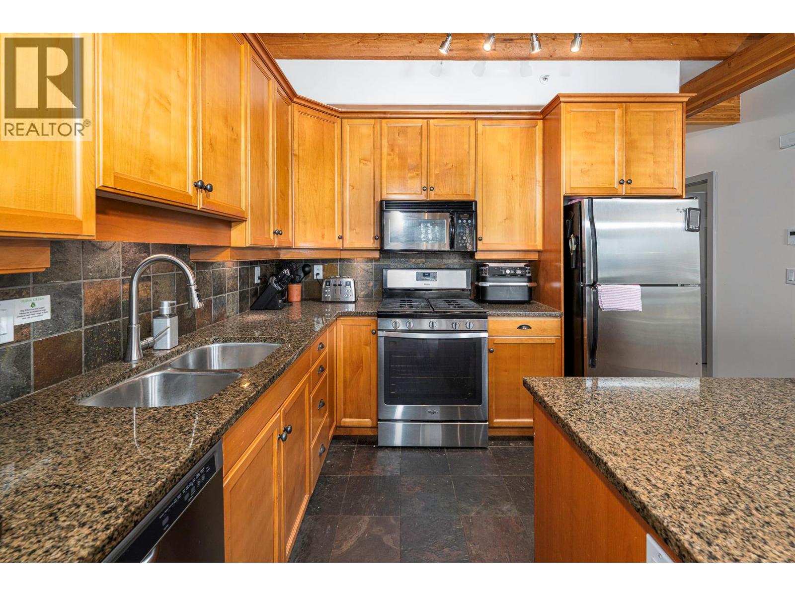 5940 Snowpines Way Unit# 2, Big White, British Columbia  V1P 1T4 - Photo 22 - 10369780