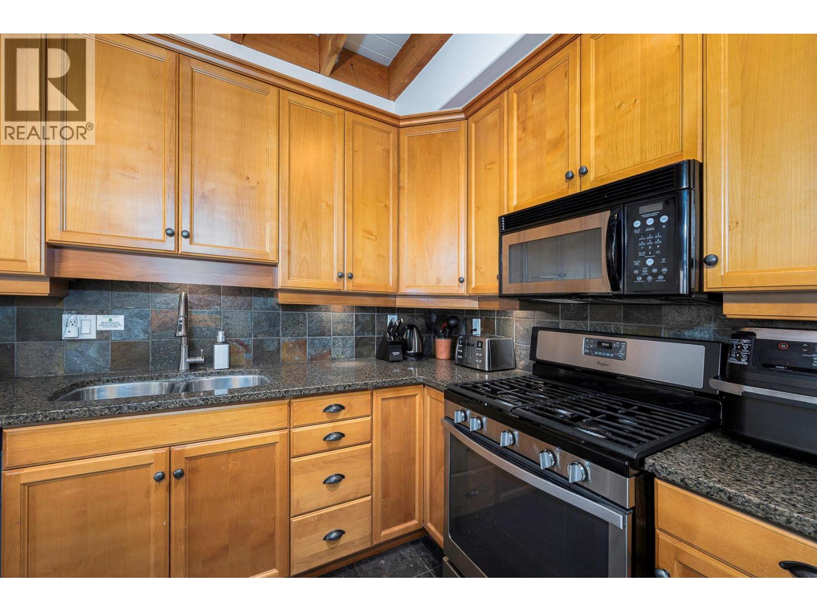 5940 Snowpines Way Unit# 2, Big White, British Columbia  V1P 1T4 - Photo 24 - 10369780