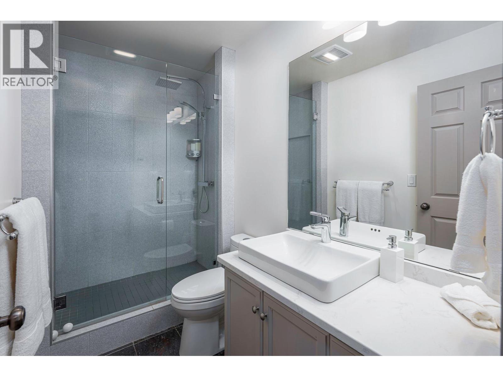 5940 Snowpines Way Unit# 2, Big White, British Columbia  V1P 1T4 - Photo 31 - 10369780