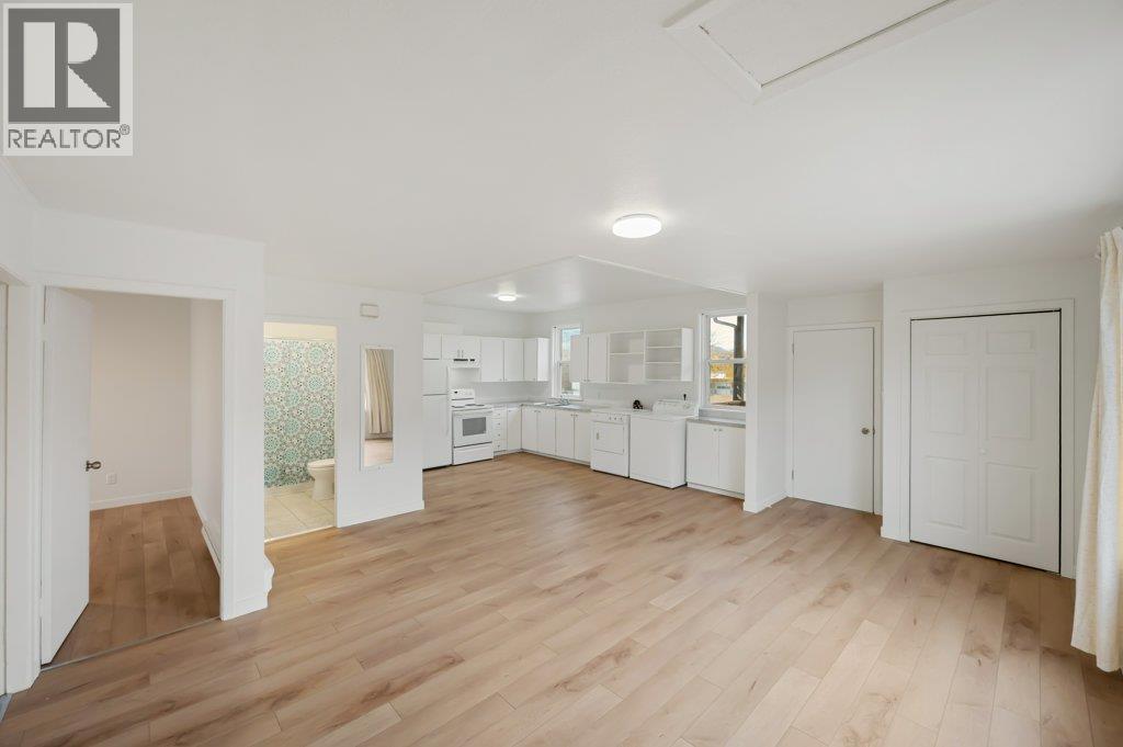 428 Hillcrest Avenue, Oliver, British Columbia  V0H 1T0 - Photo 9 - 10368914