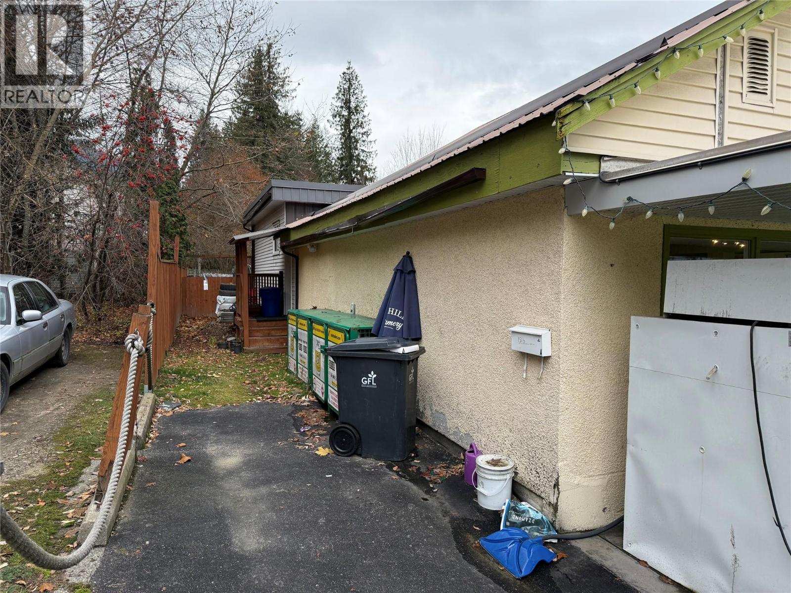 1516 Crease Avenue, Nelson, British Columbia  V1L 1A4 - Photo 3 - 10369829