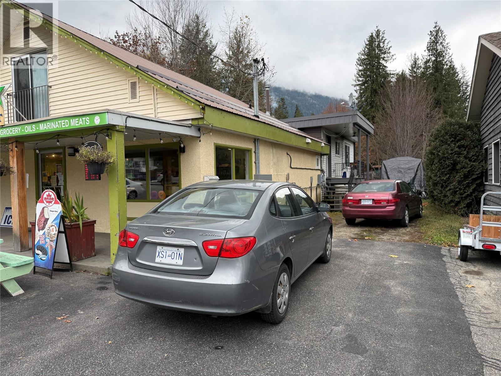 1516 Crease Avenue, Nelson, British Columbia  V1L 1A4 - Photo 4 - 10369829