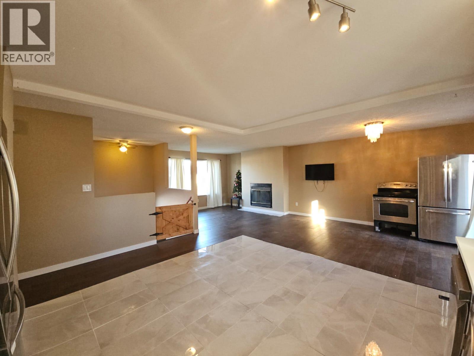 116 Birch Avenue, Tumbler Ridge, British Columbia  V0C 2W0 - Photo 3 - 10369883