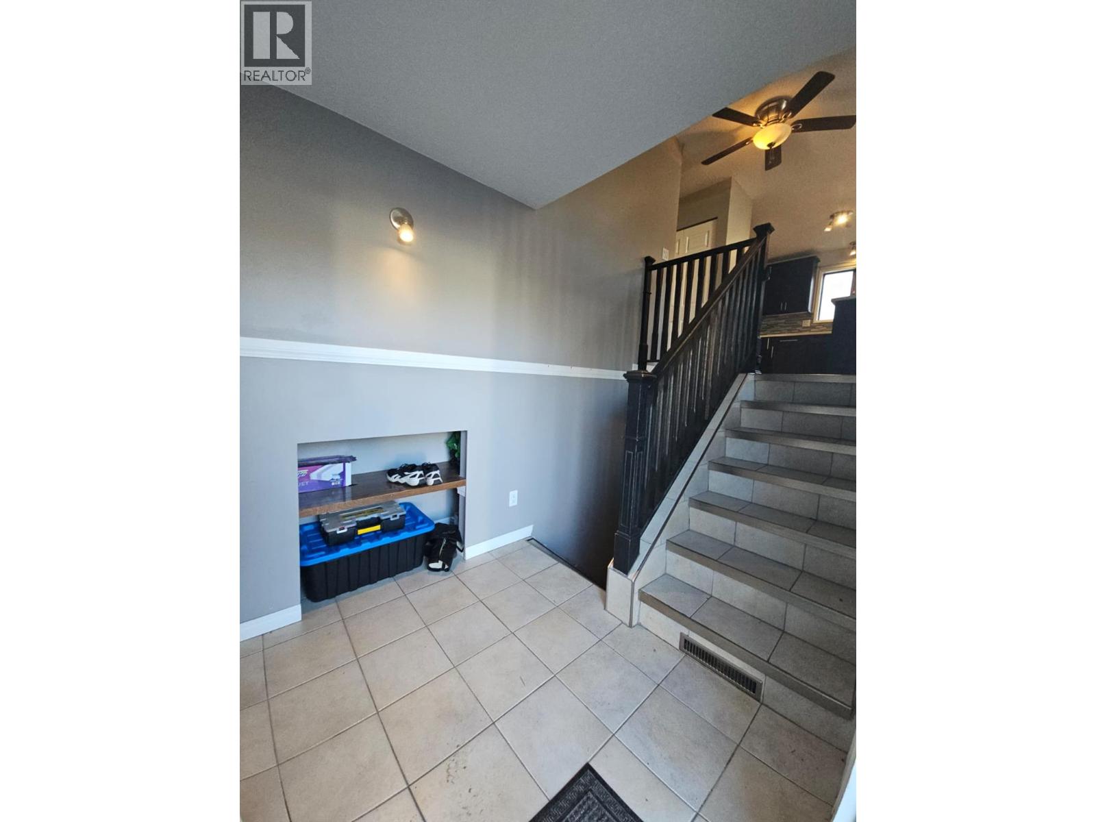 256 Peace River Crescent, Tumbler Ridge, British Columbia  V0C 2W0 - Photo 4 - 10369880