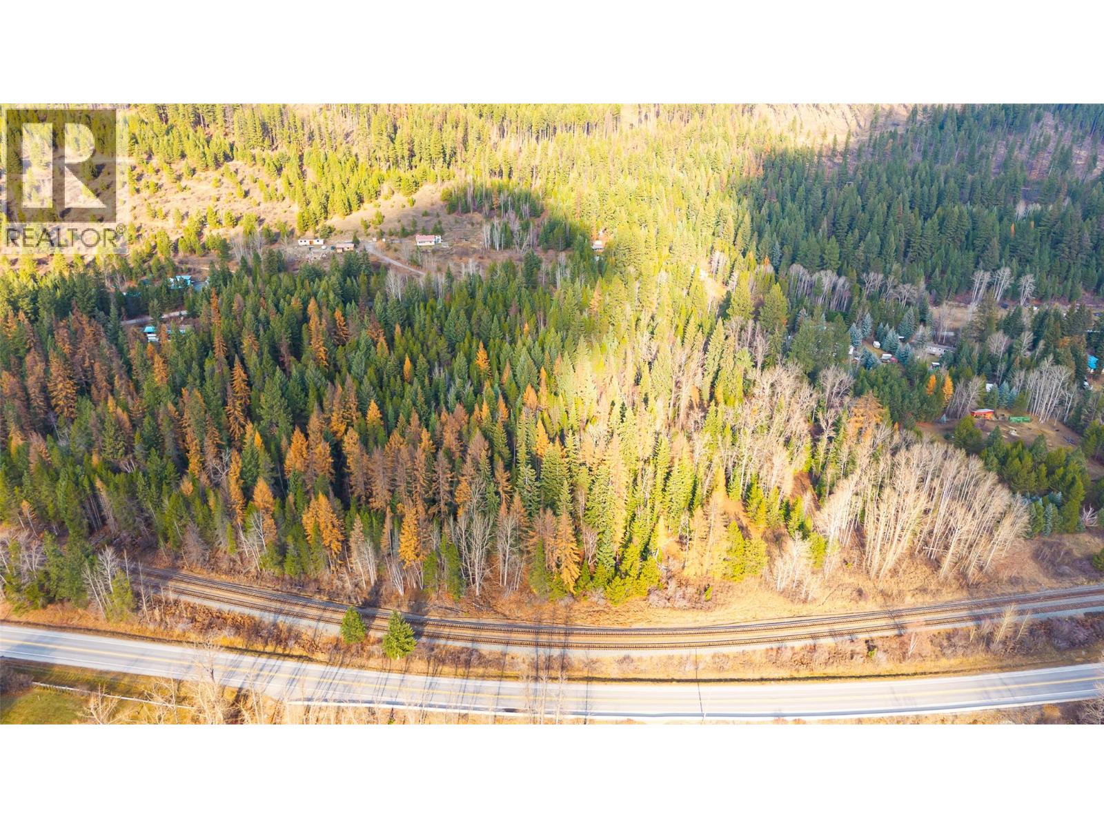 8667 Yahk Settlement Road, Yahk, British Columbia  V0B 2P0 - Photo 20 - 10369909