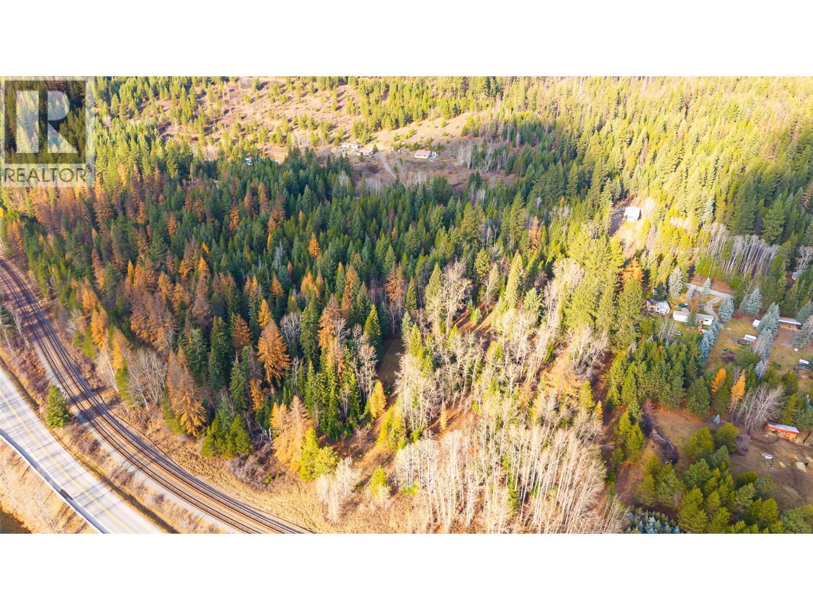 8667 Yahk Settlement Road, Yahk, British Columbia  V0B 2P0 - Photo 21 - 10369909