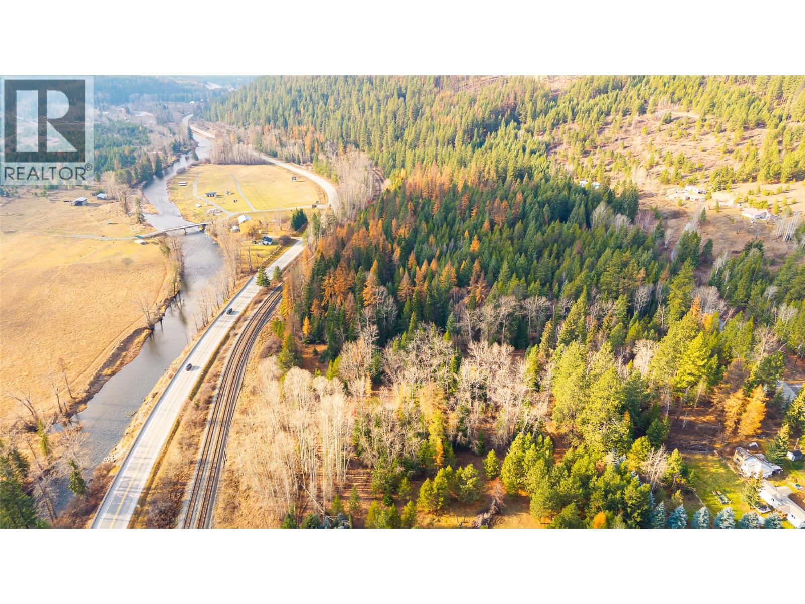 8667 Yahk Settlement Road, Yahk, British Columbia  V0B 2P0 - Photo 22 - 10369909