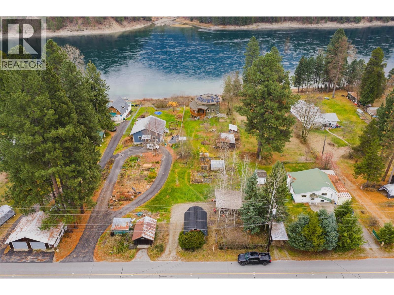 810a 16th Avenue, Genelle, British Columbia  V0G 1G0 - Photo 13 - 10369865