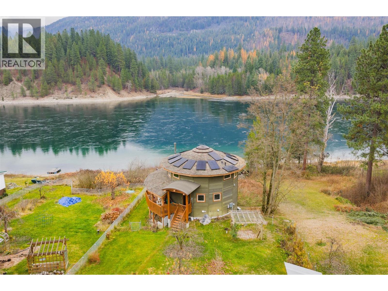810a 16th Avenue, Genelle, British Columbia  V0G 1G0 - Photo 16 - 10369865