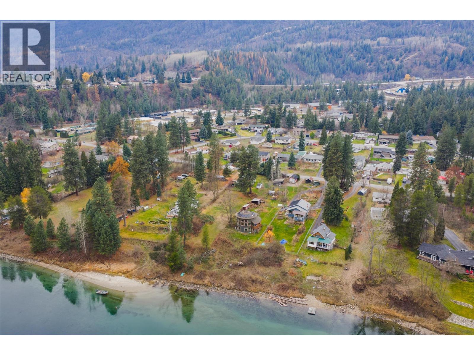 810a 16th Avenue, Genelle, British Columbia  V0G 1G0 - Photo 22 - 10369865