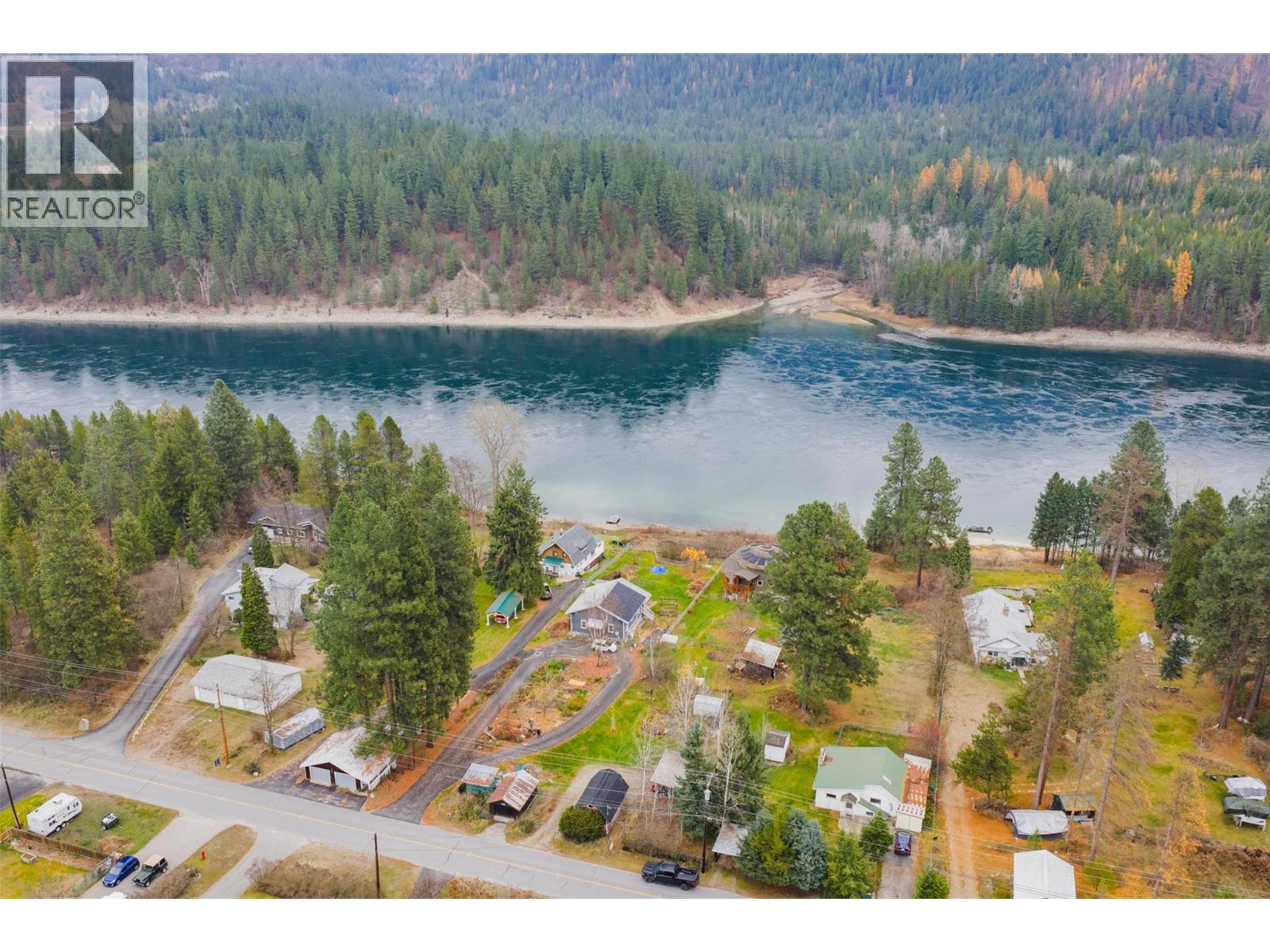 810a 16th Avenue, Genelle, British Columbia  V0G 1G0 - Photo 24 - 10369865