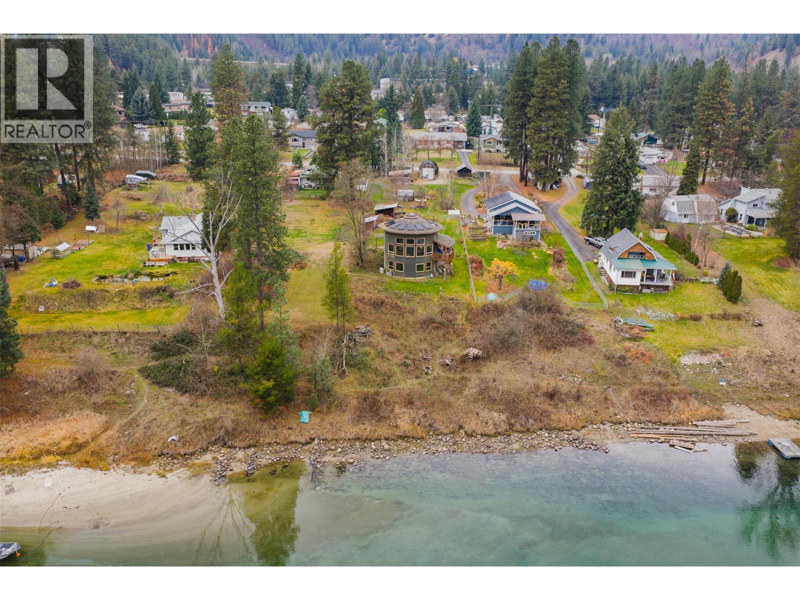 810a 16th Avenue, Genelle, British Columbia  V0G 1G0 - Photo 4 - 10369865