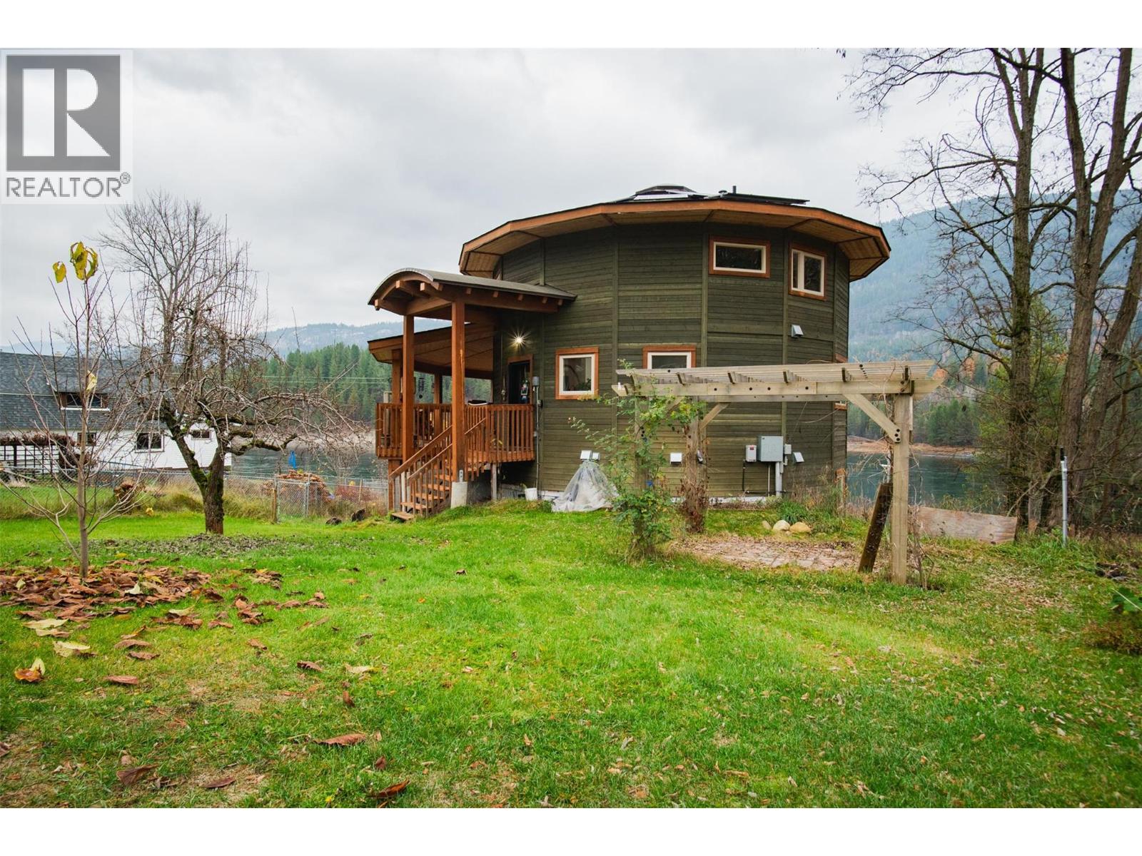 810a 16th Avenue, Genelle, British Columbia  V0G 1G0 - Photo 42 - 10369865