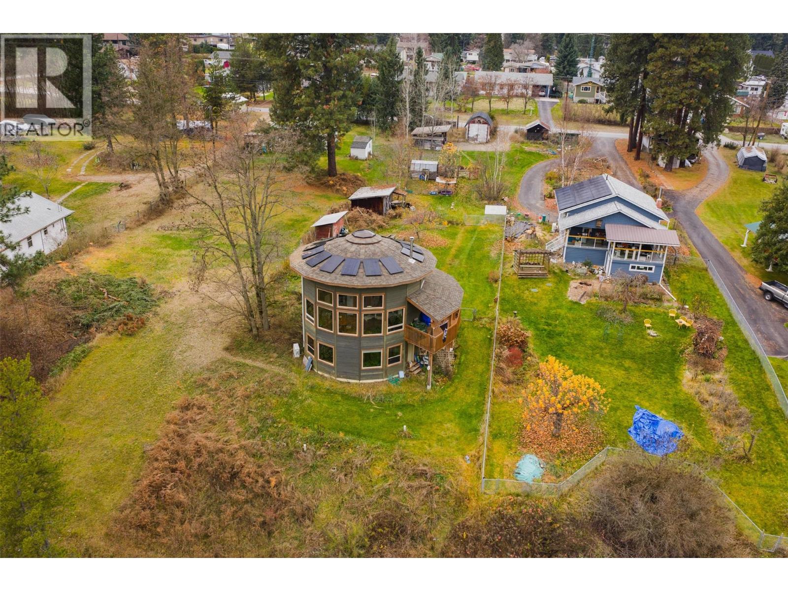 810a 16th Avenue, Genelle, British Columbia  V0G 1G0 - Photo 5 - 10369865
