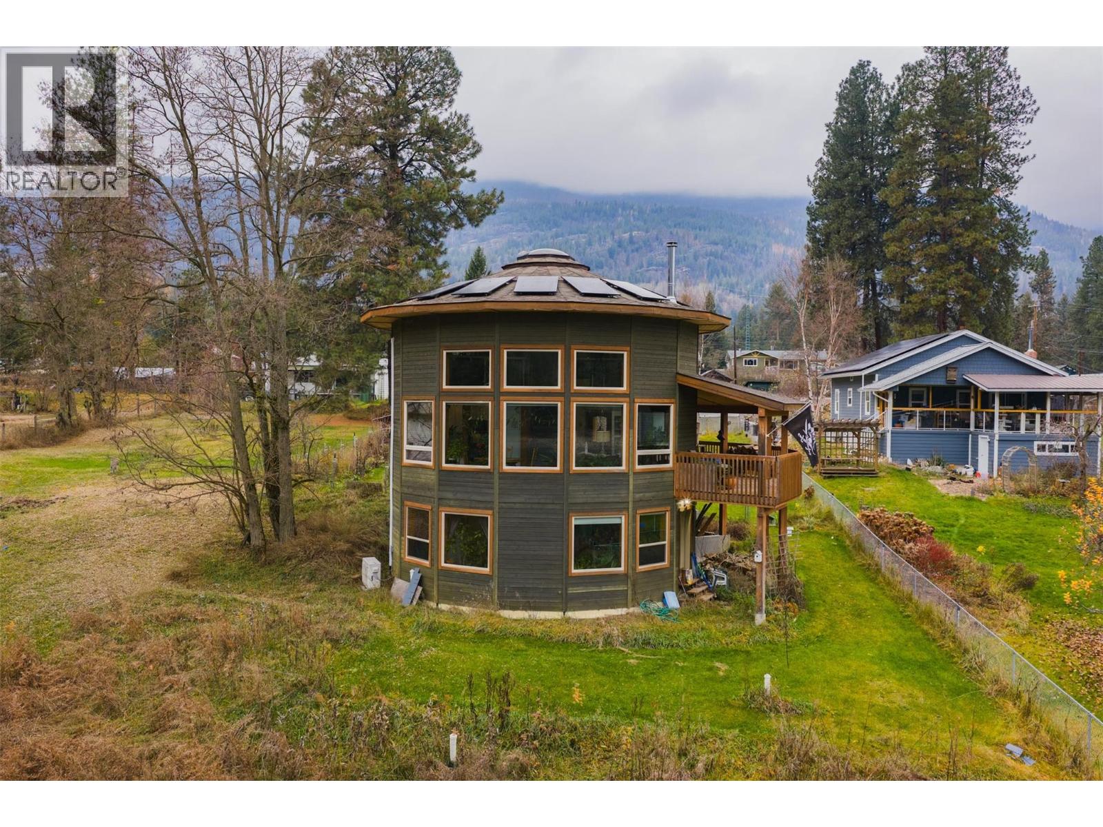 810a 16th Avenue, Genelle, British Columbia  V0G 1G0 - Photo 7 - 10369865