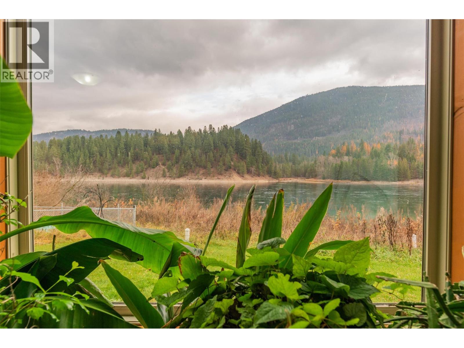 810a 16th Avenue, Genelle, British Columbia  V0G 1G0 - Photo 87 - 10369865