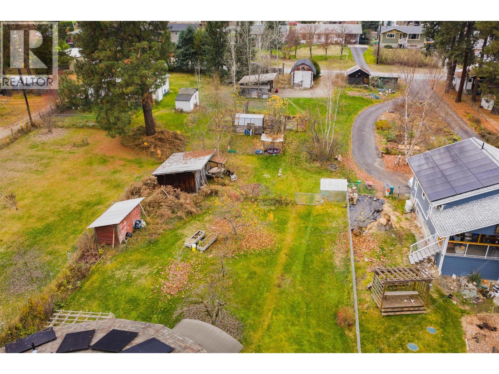 810a 16th Avenue, Genelle, British Columbia  V0G 1G0 - Photo 9 - 10369865