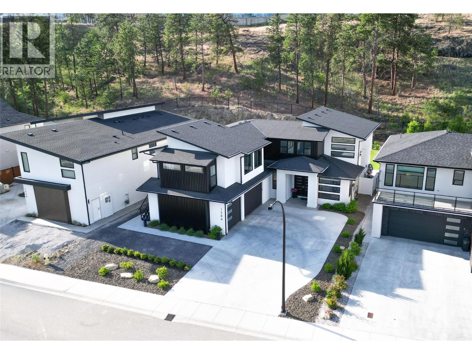 1584 Malbec Place, West Kelowna, British Columbia  V4T 3B5 - Photo 2 - 10369965