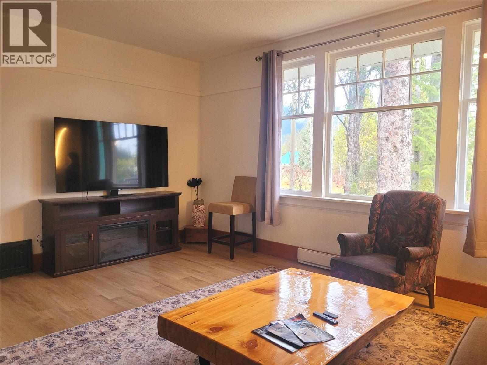 5928 Fourth Avenue, Blue River, British Columbia  V0E 1J0 - Photo 15 - 10369947
