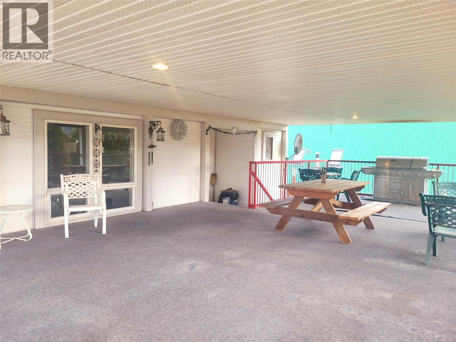 5928 Fourth Avenue, Blue River, British Columbia  V0E 1J0 - Photo 33 - 10369947
