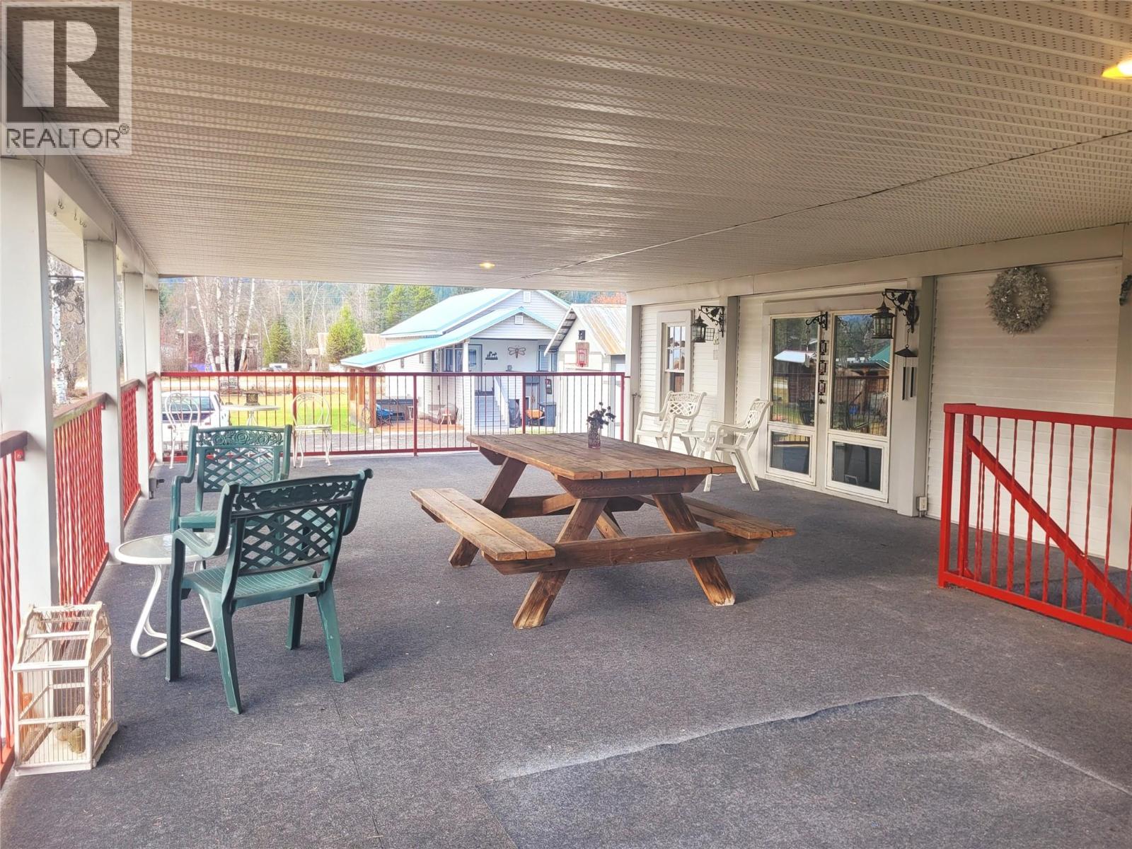 5928 Fourth Avenue, Blue River, British Columbia  V0E 1J0 - Photo 34 - 10369947